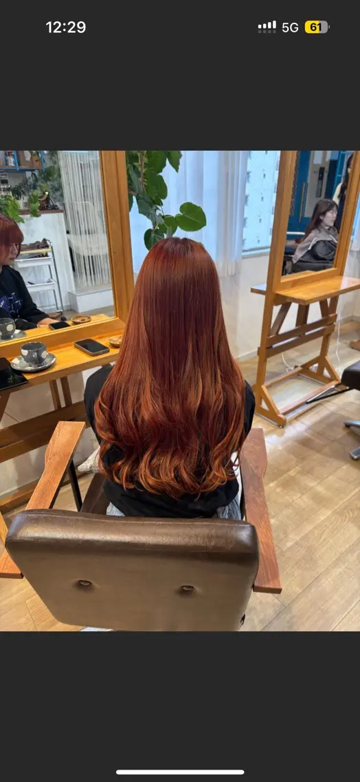 ロング カラー オレンジ オレンジレッド レッドカラー カット ヘアカラー トリートメント RINNO🌷透明感 カラー/髪質改善のヘアスタイル