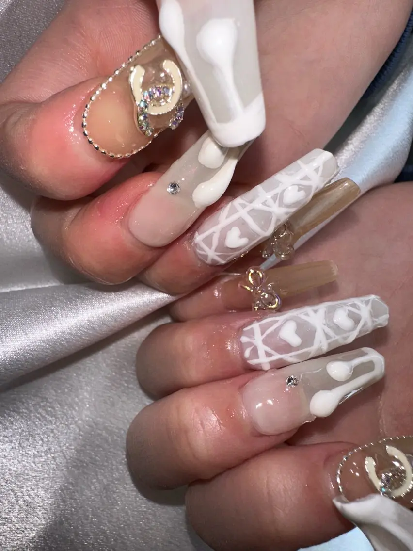 セミロング ハンドネイル YOKOSUKA NAILS💅✨のネイルデザイン