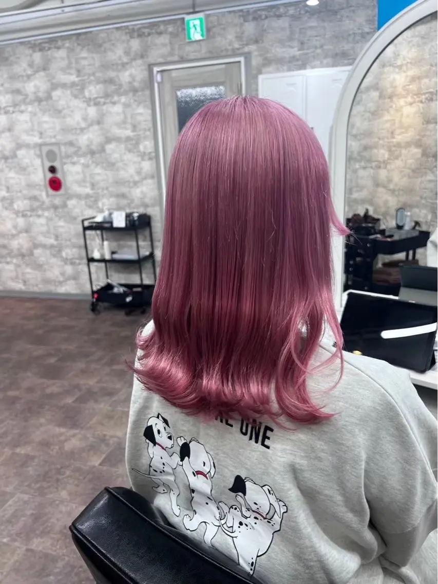 セミロング ヘアカラー あいり 👶🏻❤︎のヘアスタイル