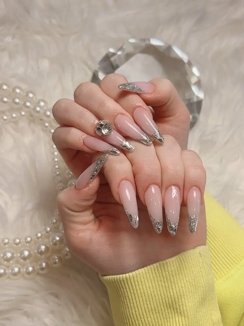 ネイル フレンチネイル ガラスフレンチ スカルプネイル nailsalon azu Hinaのネイルデザイン
