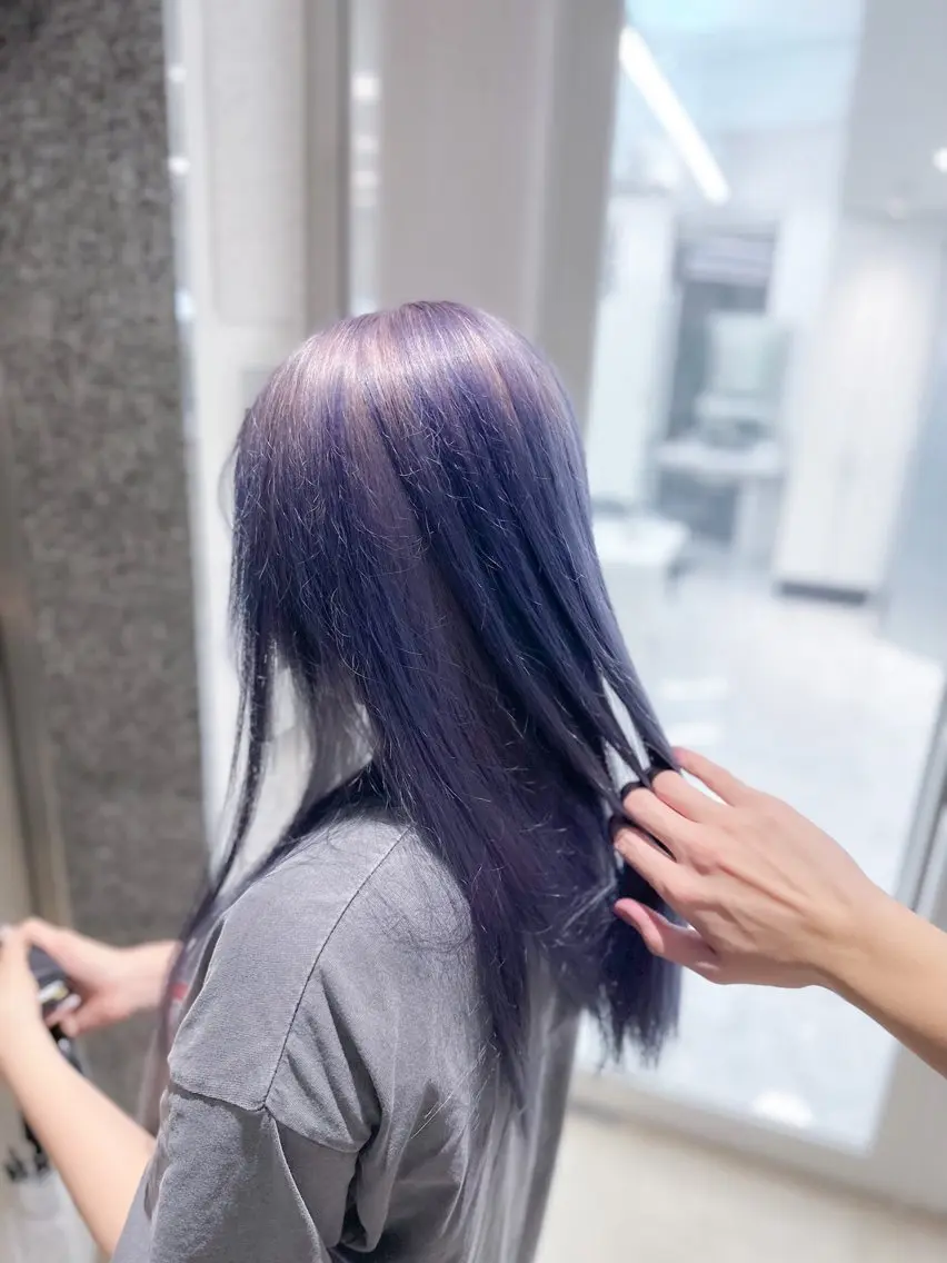 セミロング カラー ダメージレスブリーチ ×美髪矯正【滝太】のヘアスタイル