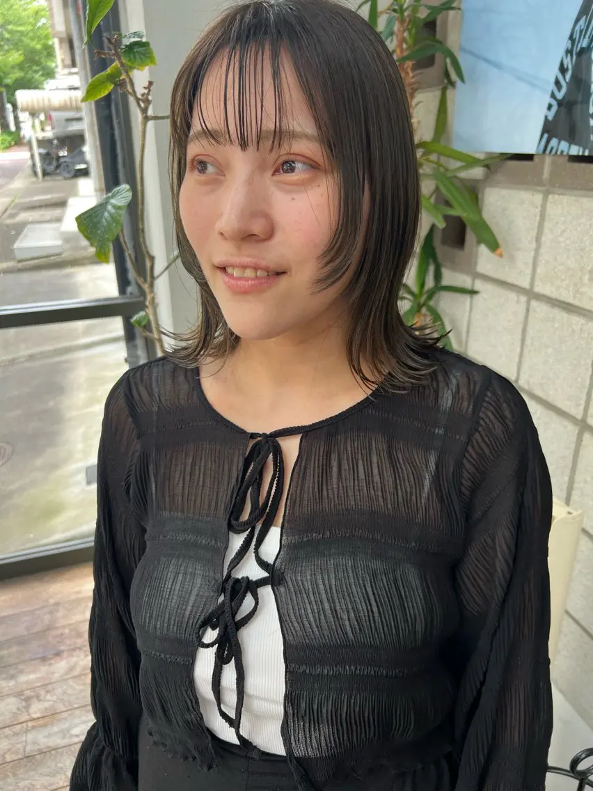ミディアム カット ヘアカラー トリートメント 松本 夏海のヘアスタイル