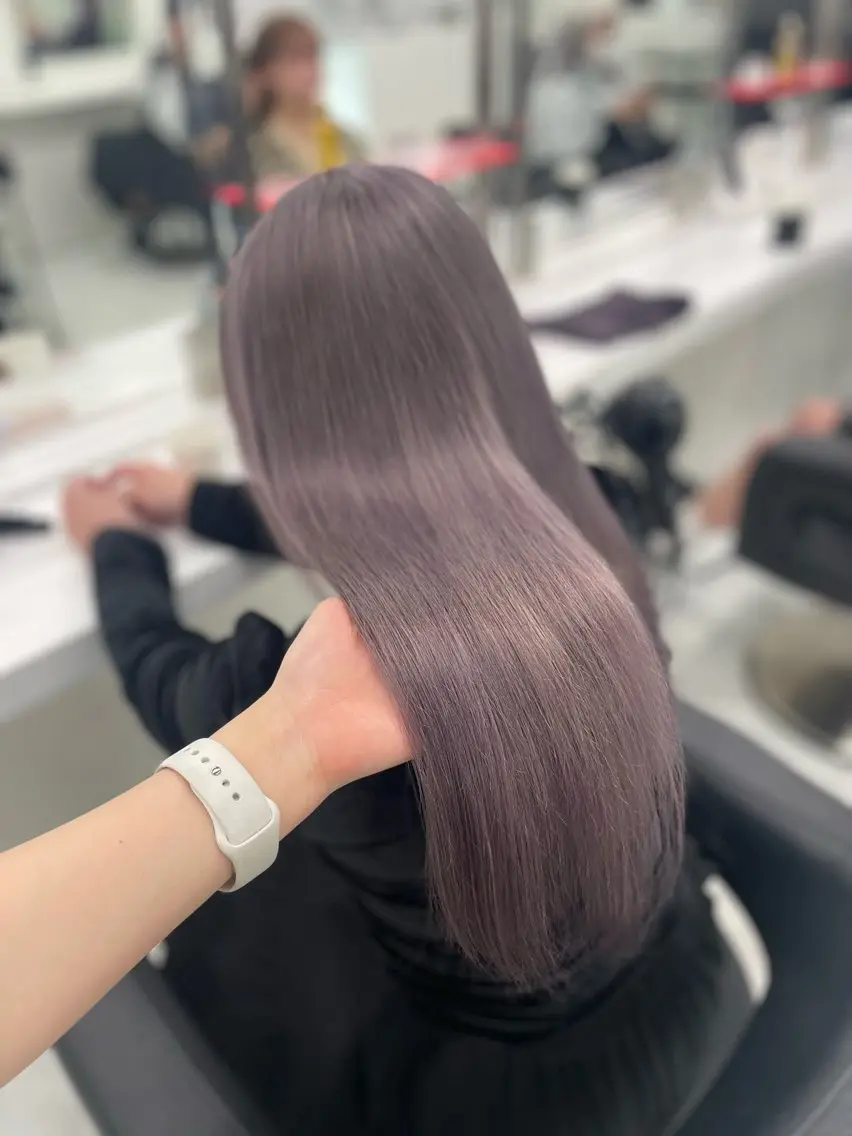 セミロング カラー ヘアカラー トリートメント 🪞韓国🤍大人っぽ 艶髪🤍FRUITSのヘアスタイル