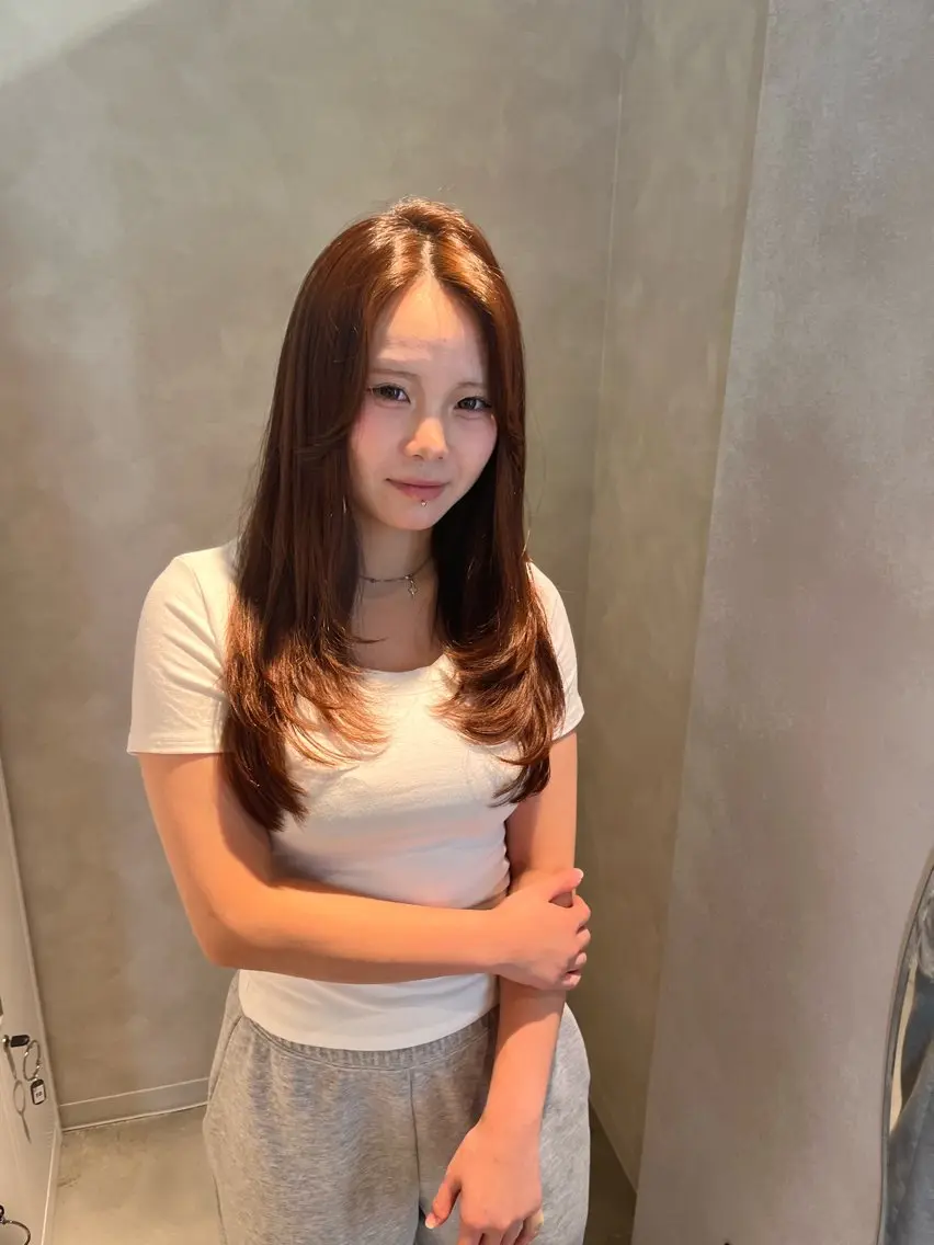 ロング レイヤーカット 柴崎 美優のヘアスタイル
