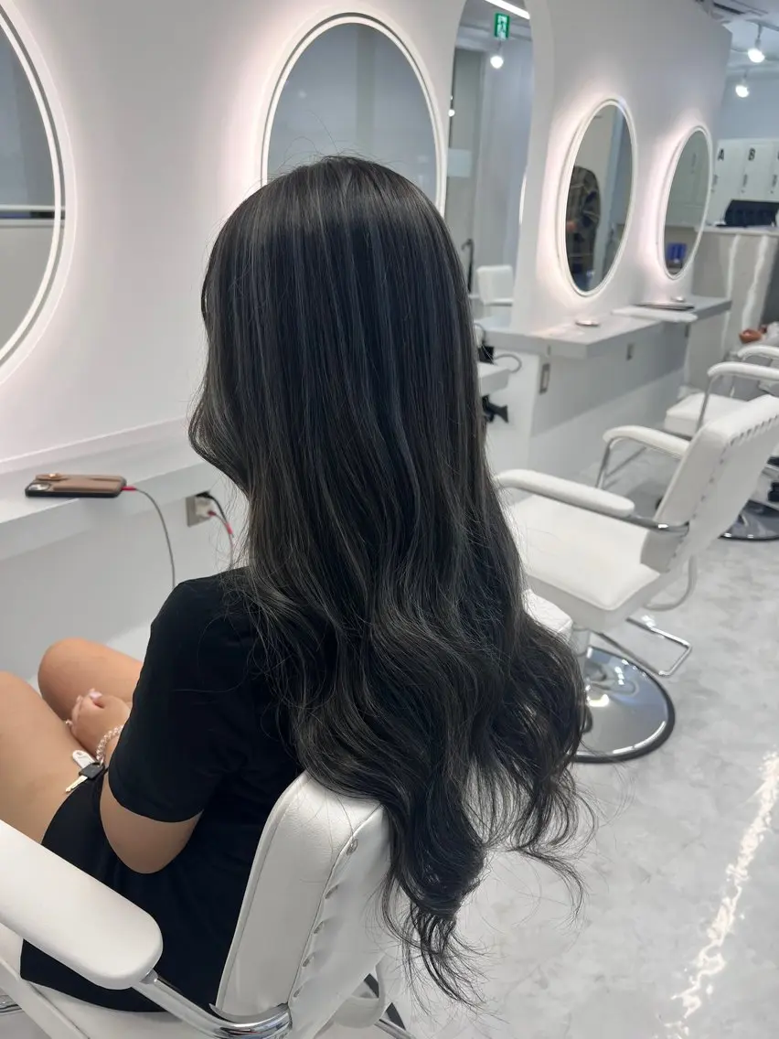 ロング カラー ダブルカラー 髪質改善 レイヤーカット トリートメント カット ヘアカラー トリートメント 🌿海山龍馬🌿前髪 /顔まわり/レイヤーのヘアスタイル