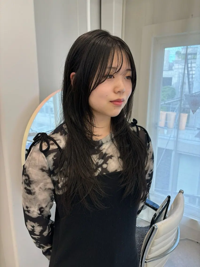 ロング カラー レイヤーカット カット ヘアカラー トリートメント レイヤーカット🎀 kanaのヘアスタイル