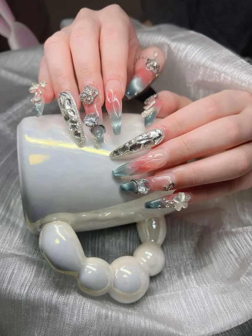 ネイル アートネイル 長さ出し ジェルネイル キラキラネイル マグネットネイル Lee Nails チップ長さだし専門店のネイルデザイン