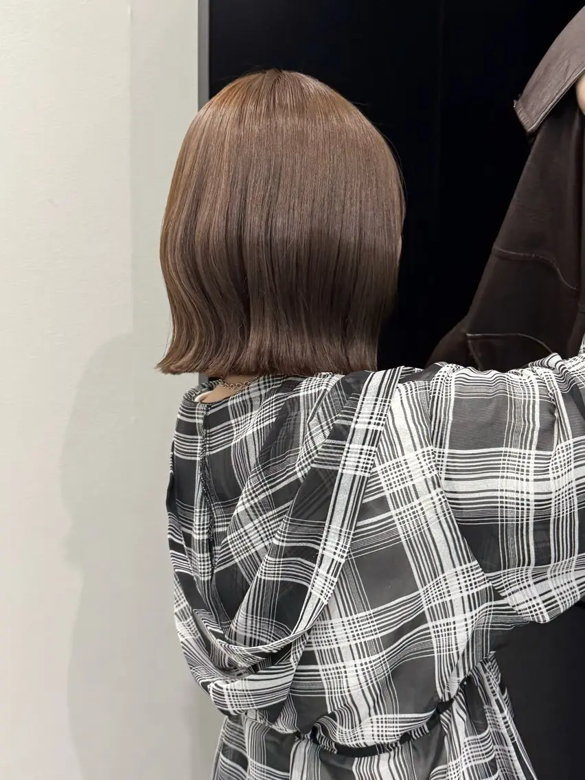 ミディアム カラー ベージュカラー ブリーチ ダブルカラー ブリーチなしカラー オリーブベージュ カット ヘアカラー トリートメント azumi/グレー ジュ/オリーブ/縮毛のヘアスタイル
