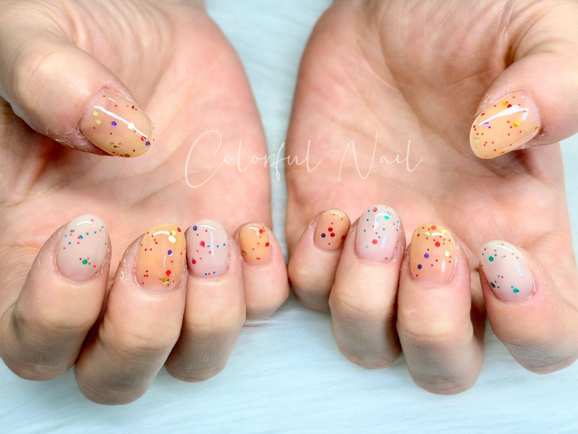 ネイル フラッシュネイル フットネイル フレンチネイル ジェルネイル ガラスフレンチ 🎀Colorful 💅Nailのネイルデザイン