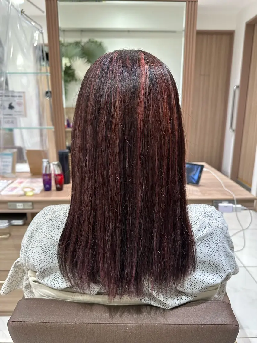 セミロング カット ヘアカラー ハイトーン募集中 💜✝️荒川優輝のヘアスタイル