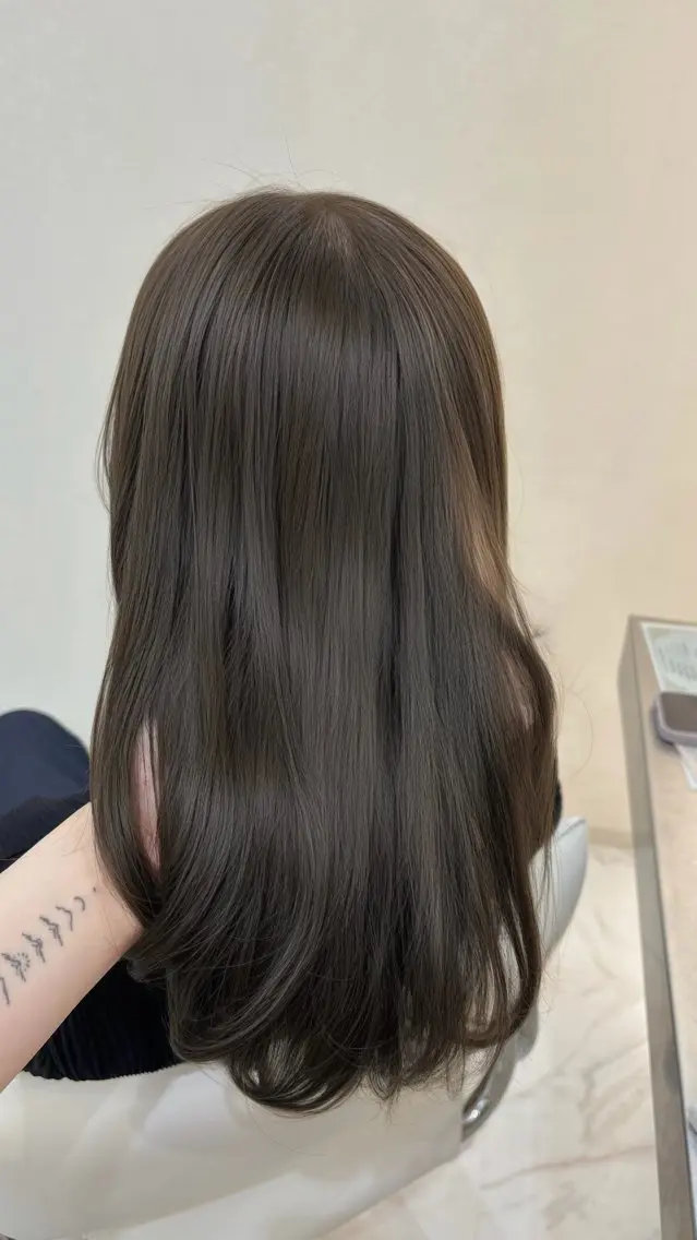 ロング カラー パーマ ベージュカラー ブリーチ 透明感カラー ダブルカラー グレージュ カット ヘアカラー トリートメント TOMO/ブリーチ 無しオリーブのヘアスタイル
