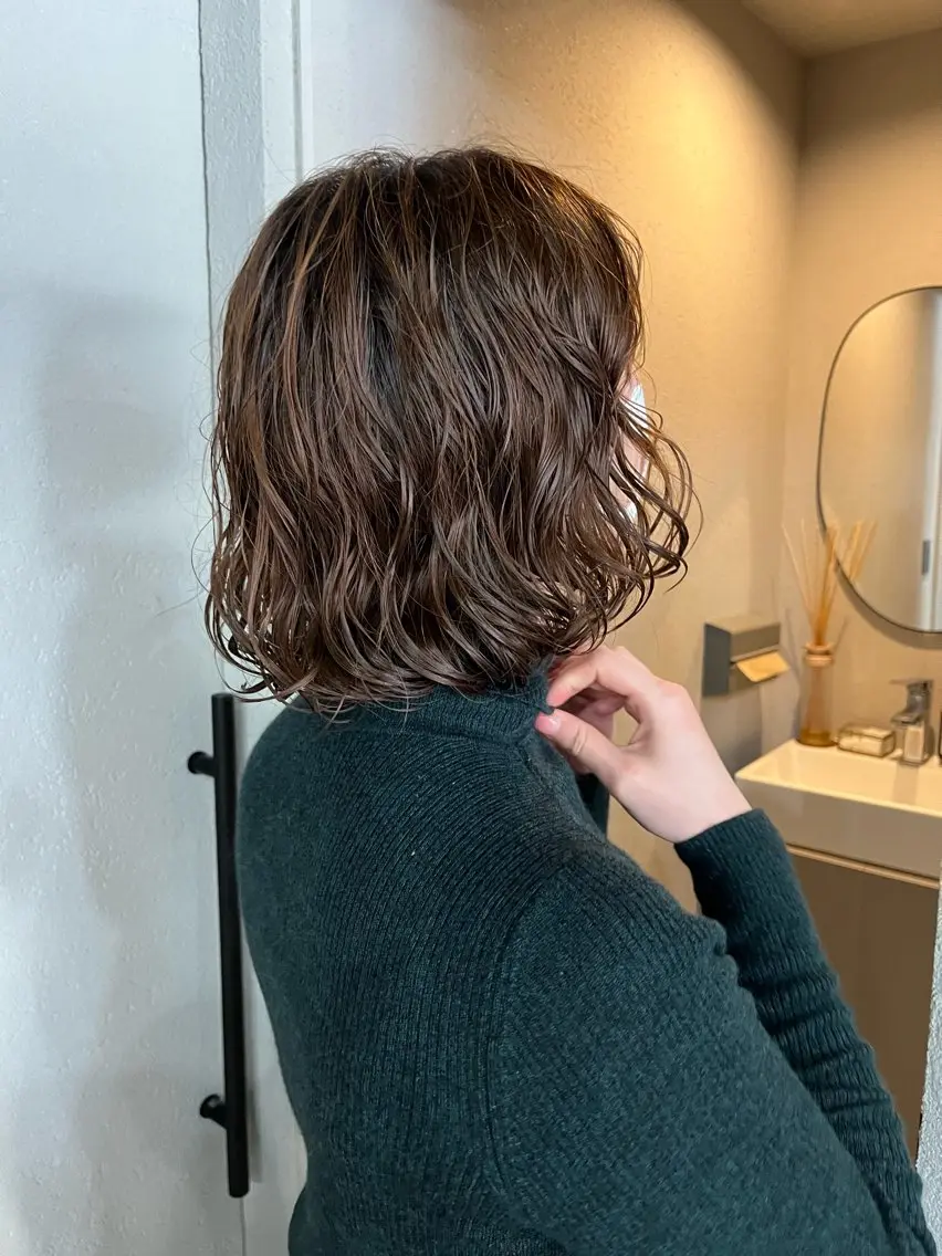 ミディアム カラー パーマ カット ヘアカラー トリートメント 表参道🌿赤み消し カラー/チナツのヘアスタイル