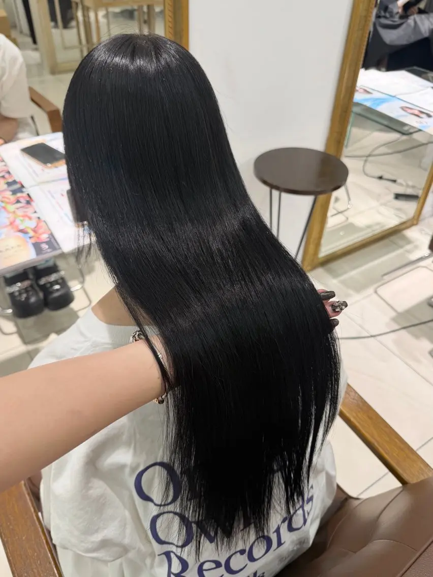 ロング カラー 黒髪 ヘアカラー トリートメント 髪質改善艶カラー🩶 Nanako ⟡.·のヘアスタイル