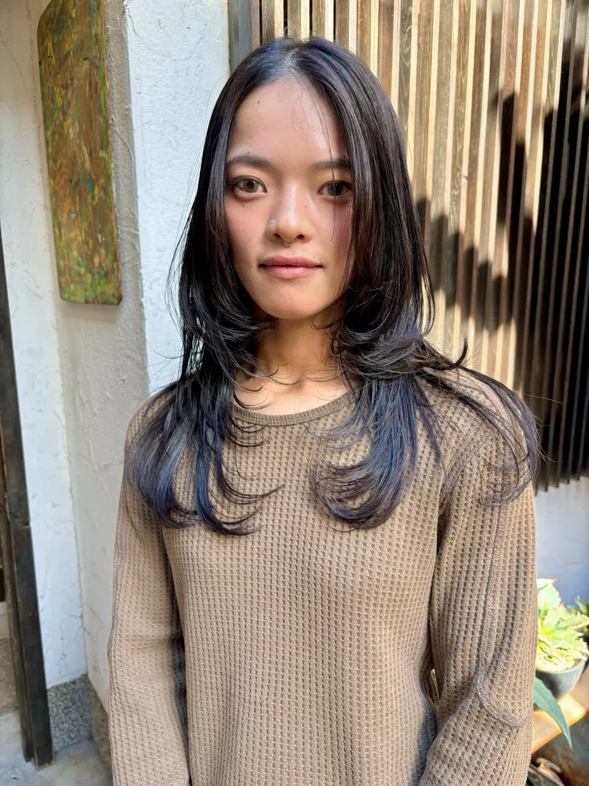 ミディアム レイヤーカット カット ヘアカラー 大石 朱純のヘアスタイル