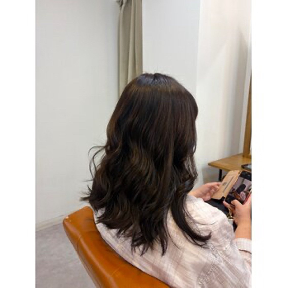 セミロング ラベンダーブラウン トリートメント カット ヘアカラー lore 中村かれんのヘアスタイル