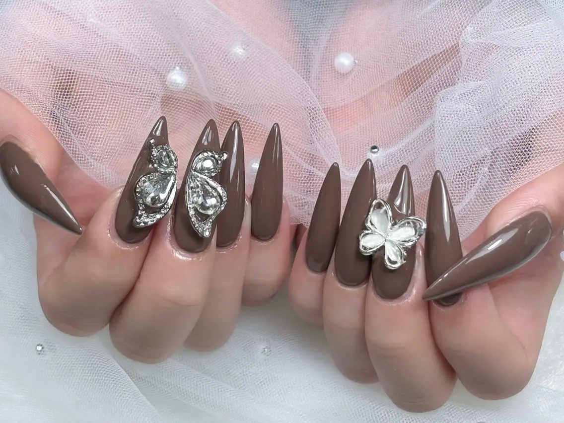 ネイル ジェルネイル キラキラネイル ロングネイル マグネットネイル 持ち込み ハンドネイル Sully Nail Labのネイルデザイン