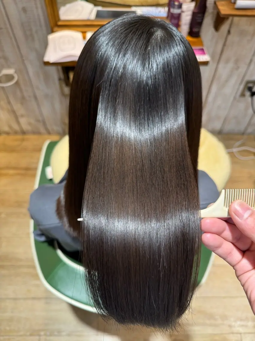 セミロング カット 縮毛矯正 トリートメント 艶美髪マスター 店長✂︎YUKKEのヘアスタイル