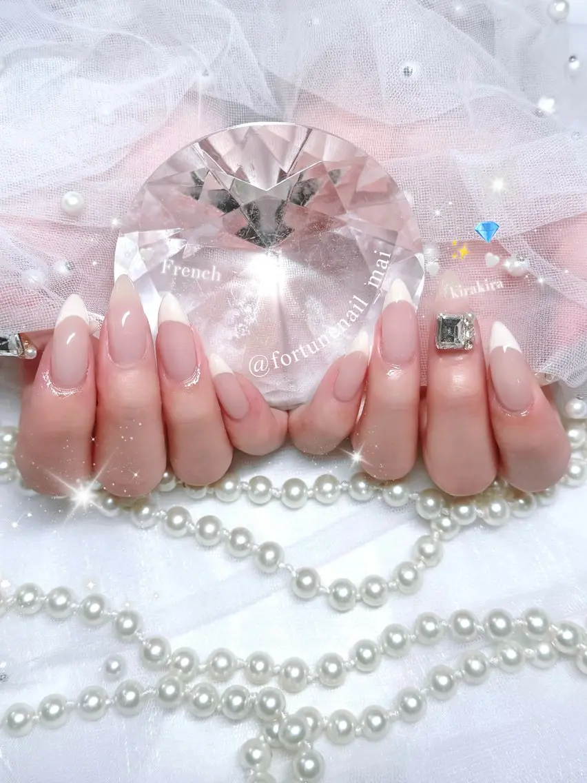ネイル フレンチネイル ハンドネイル 🎀Mai 🎀最短4/8🈳のネイルデザイン