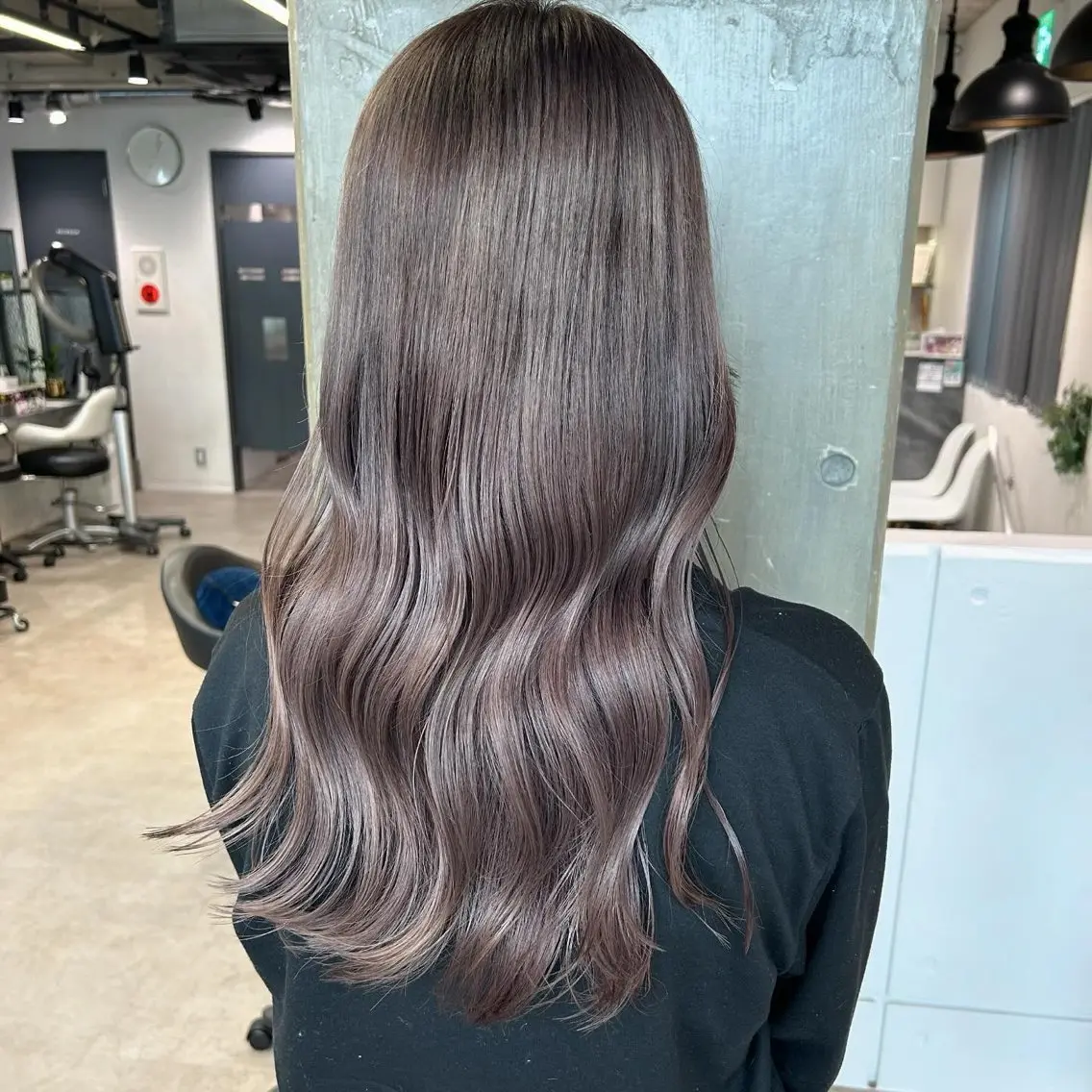 ロング カラー ブリーチ 透明感カラー グレージュ 透明感カラー🫧 /有野ひかりのヘアスタイル