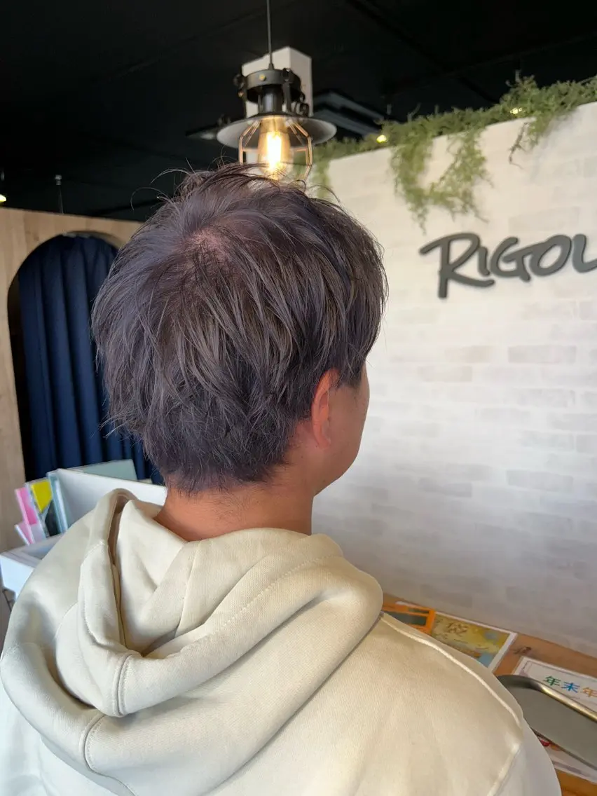 カラー メンズ シルバー カット ヘアカラー ショート/レイヤー 🎀細沼玲花のヘアスタイル