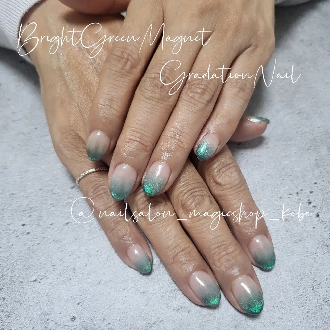 ネイル ジェルネイル グラデーション グリーン マグネットネイル シンプルネイル ハンドネイル Nailsalon MagicShopのネイルデザイン