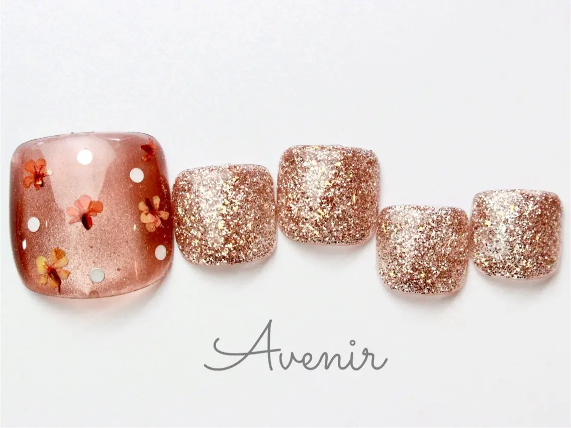 ネイル フットネイル Avenir 表参道 nail&eye予約のネイルデザイン