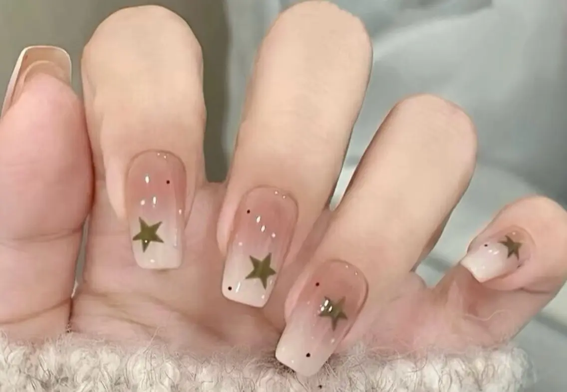 ネイル チークネイル 長さ出し フレンチネイル ガーリー 韓国ネイル sun nail池袋 モデル募集のネイルデザイン