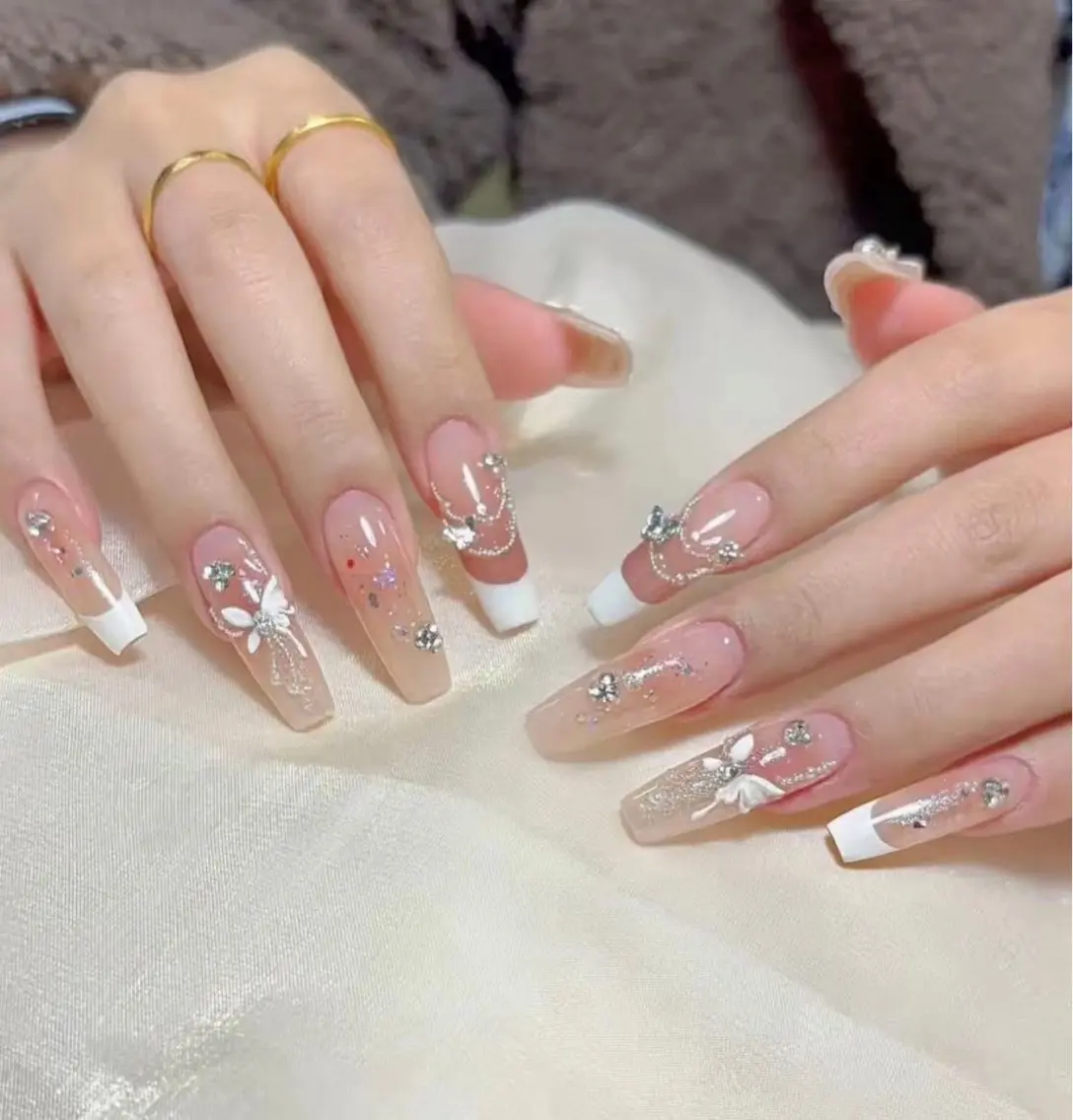 ネイル LuCie Nailのネイルデザイン