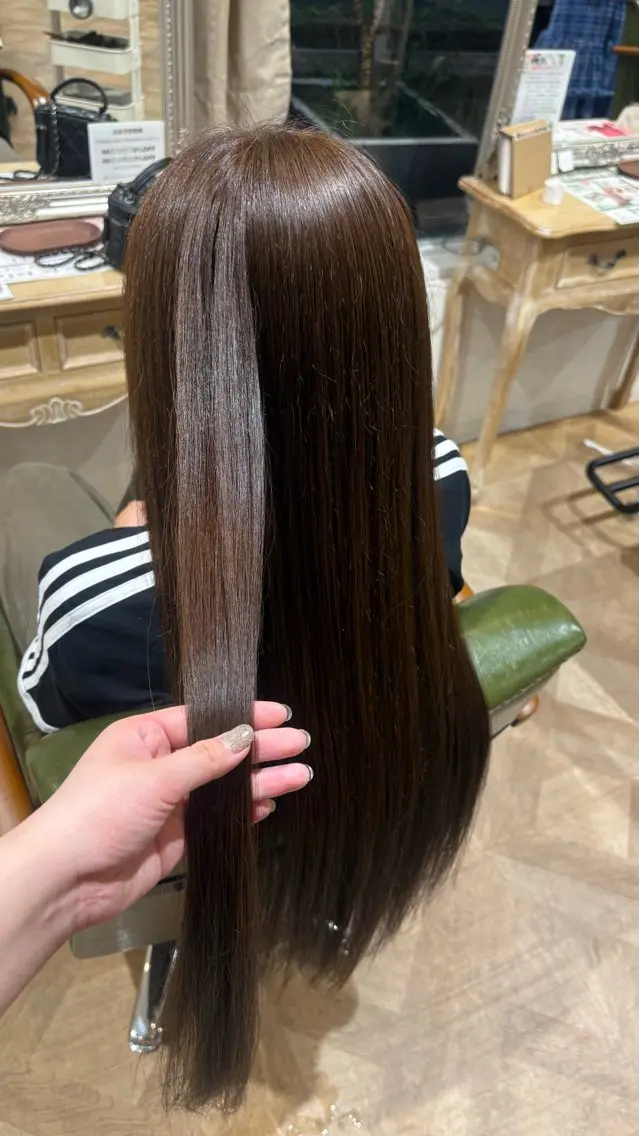 ロング 伊藤 あずみのヘアスタイル