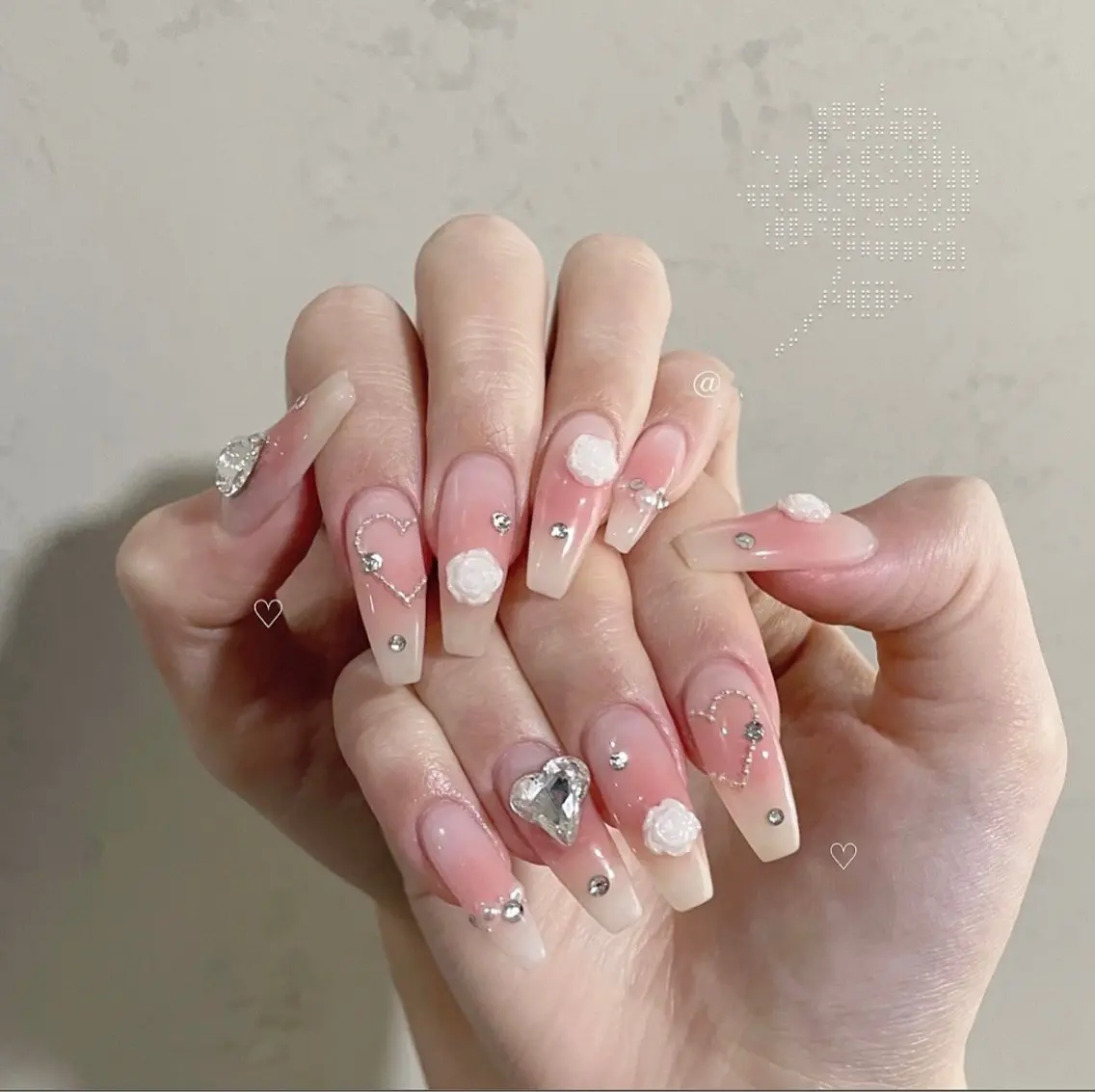 ネイル ハンドネイル Luna Nailsのネイルデザイン
