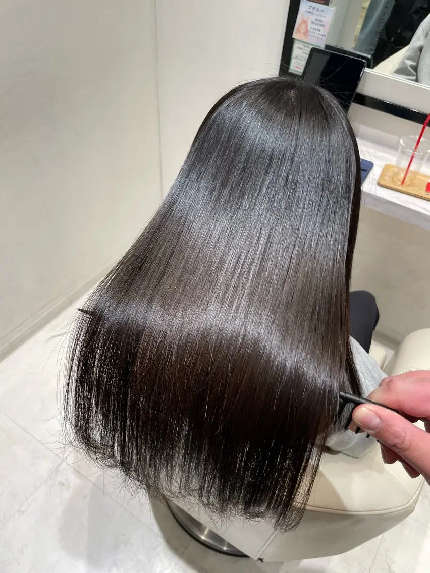 ロング パーマ 縮毛矯正 カット 縮毛矯正 トリートメント k-twoたき✨艶感 カラー／美髪矯正のヘアスタイル