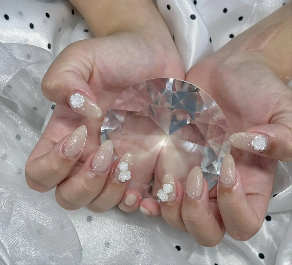 ネイル esterella 𝐌𝐈𝐘𝐔𝐔のネイルデザイン