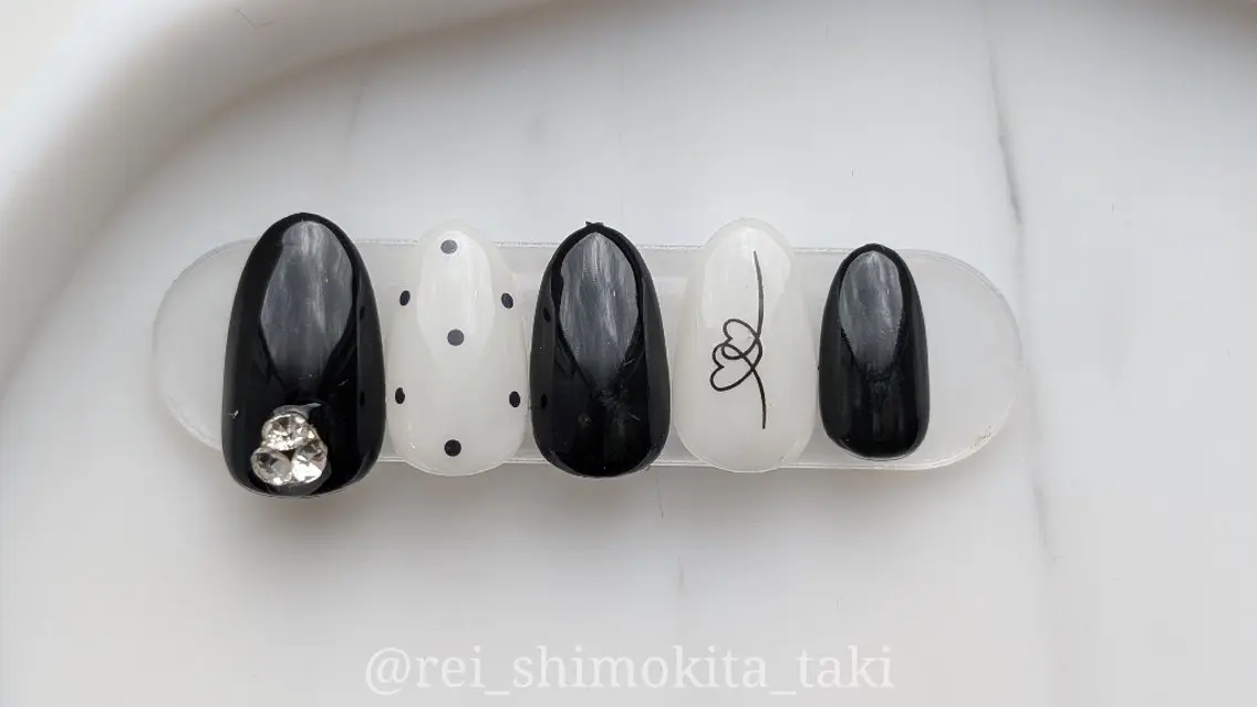 ネイル REI  SHIMOKITAのネイルデザイン