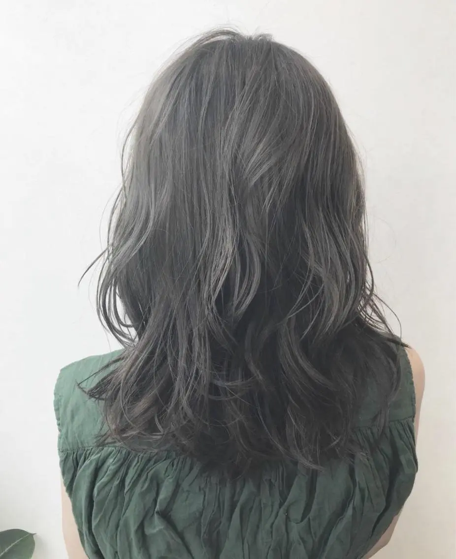 「【技術向上ご協力価格¥2200】毎月の白髪メンテナンスに◎大人のうる艶グレイカラーの写真
