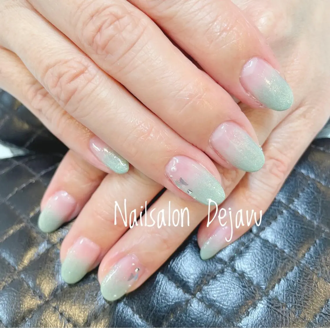 ネイル アートネイル ジェルネイル グラデーション ラメ(グリッター) 春ネイル ハンドネイル Nailsalon Dejavuのネイルデザイン
