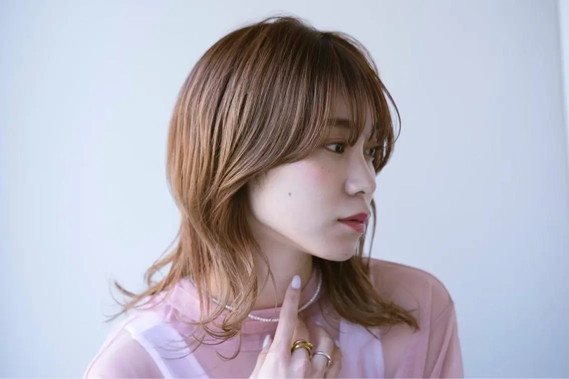 ミディアム 高橋 柊和のヘアスタイル