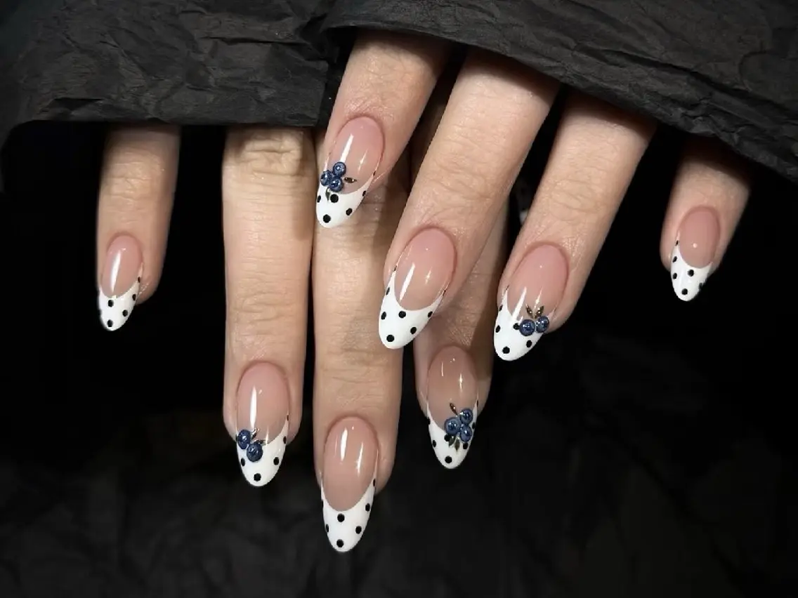 ネイル チークネイル フットネイル フレンチネイル ジェルネイル 韓国ネイル ハンドネイル UM Nail Salonのネイルデザイン