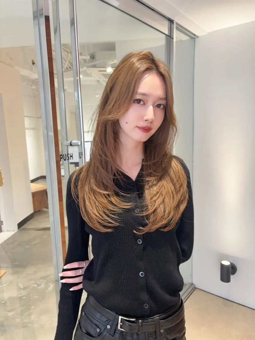 ロング カラー レイヤーカット カット ヘアカラー トリートメント ♠️暗髪レイヤー♠️ 中山唯斗のヘアスタイル