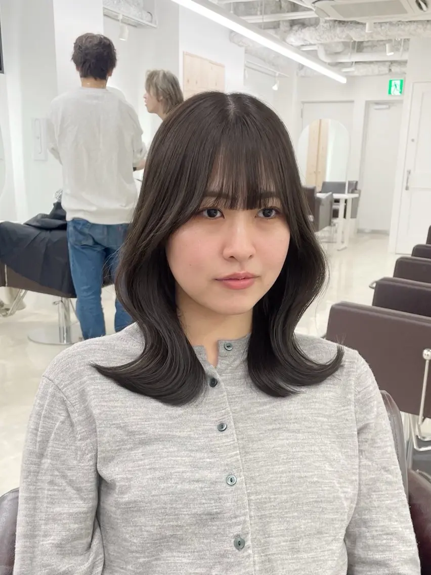 セミロング カラー カット ヘアカラー トリートメント ヘアセット 新宿/韓国ヘア/ 髪質改善ストレートのヘアスタイル