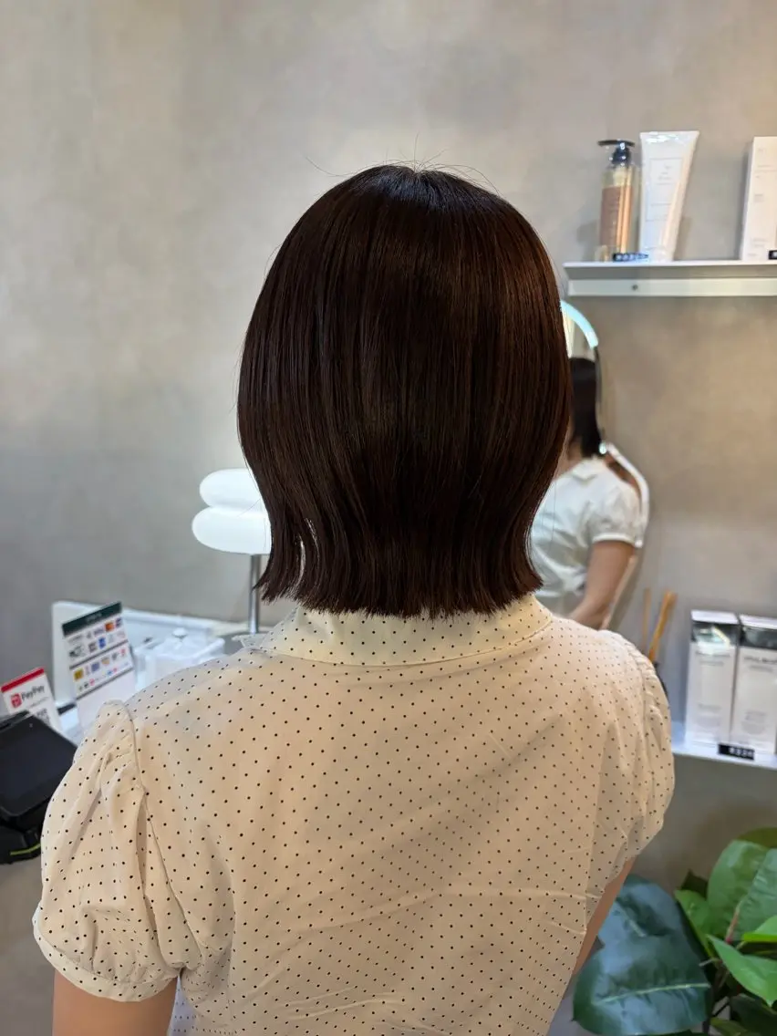 ミディアム カラー 切りっぱなしボブ ボルドーカラー レッドカラー ボブ ヘアカラー Ayano🎀似 合わせ×透明感🎀のヘアスタイル