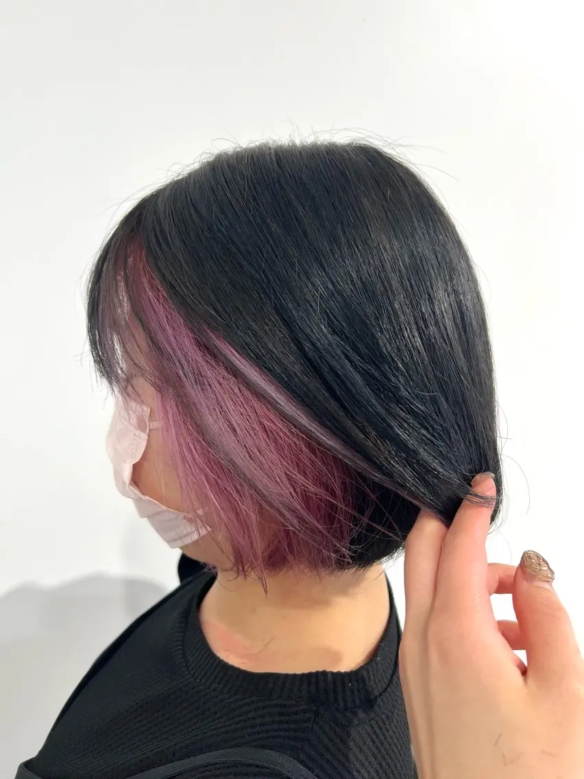 ショート カラー ピンクカラー ピンクパープル パープルカラー ボブ ヘアカラー 新井 友菜のヘアスタイル