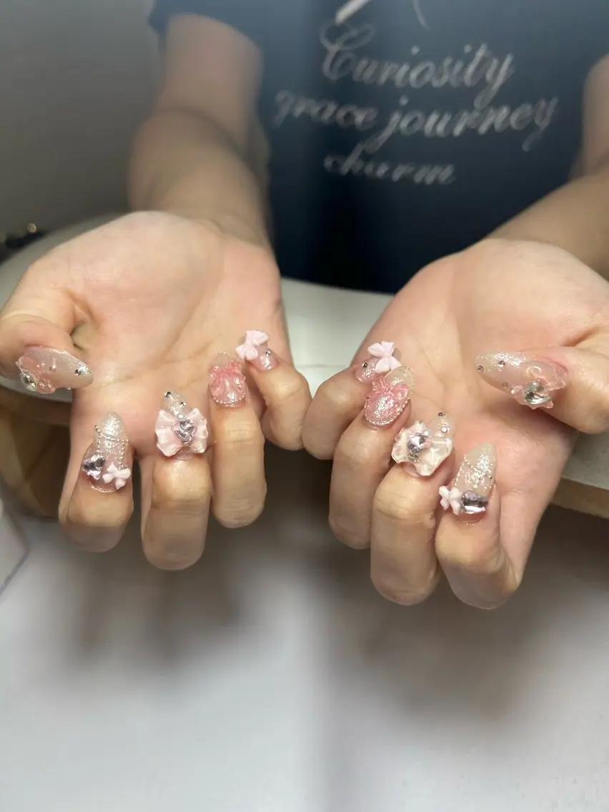 ネイル ハンドネイル 🎀 アネラ しま  🎀のネイルデザイン