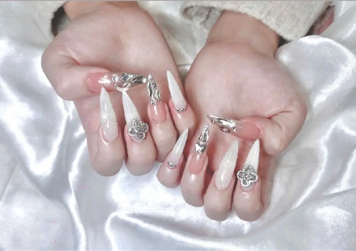 ネイル Umiko🪆 Nailのネイルデザイン