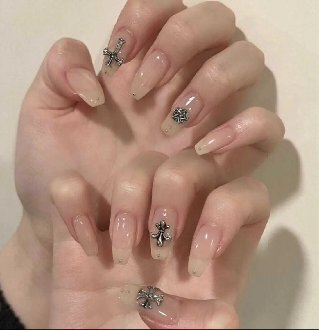 ネイル FuFu.Nail 2️⃣番のネイルデザイン