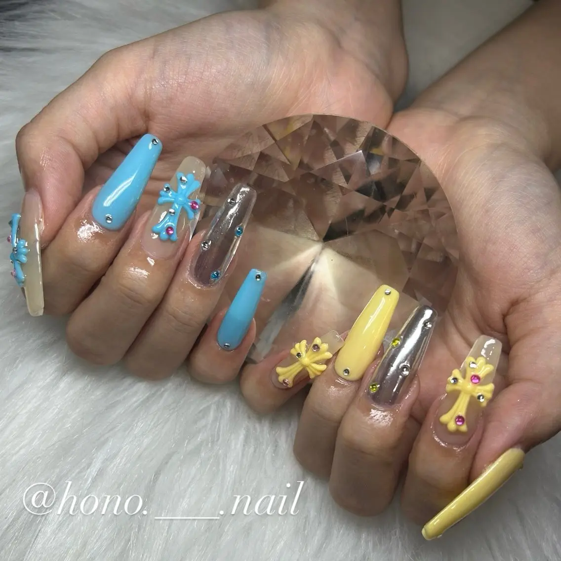 ネイル ハンドネイル NailSalo AriuMのネイルデザイン