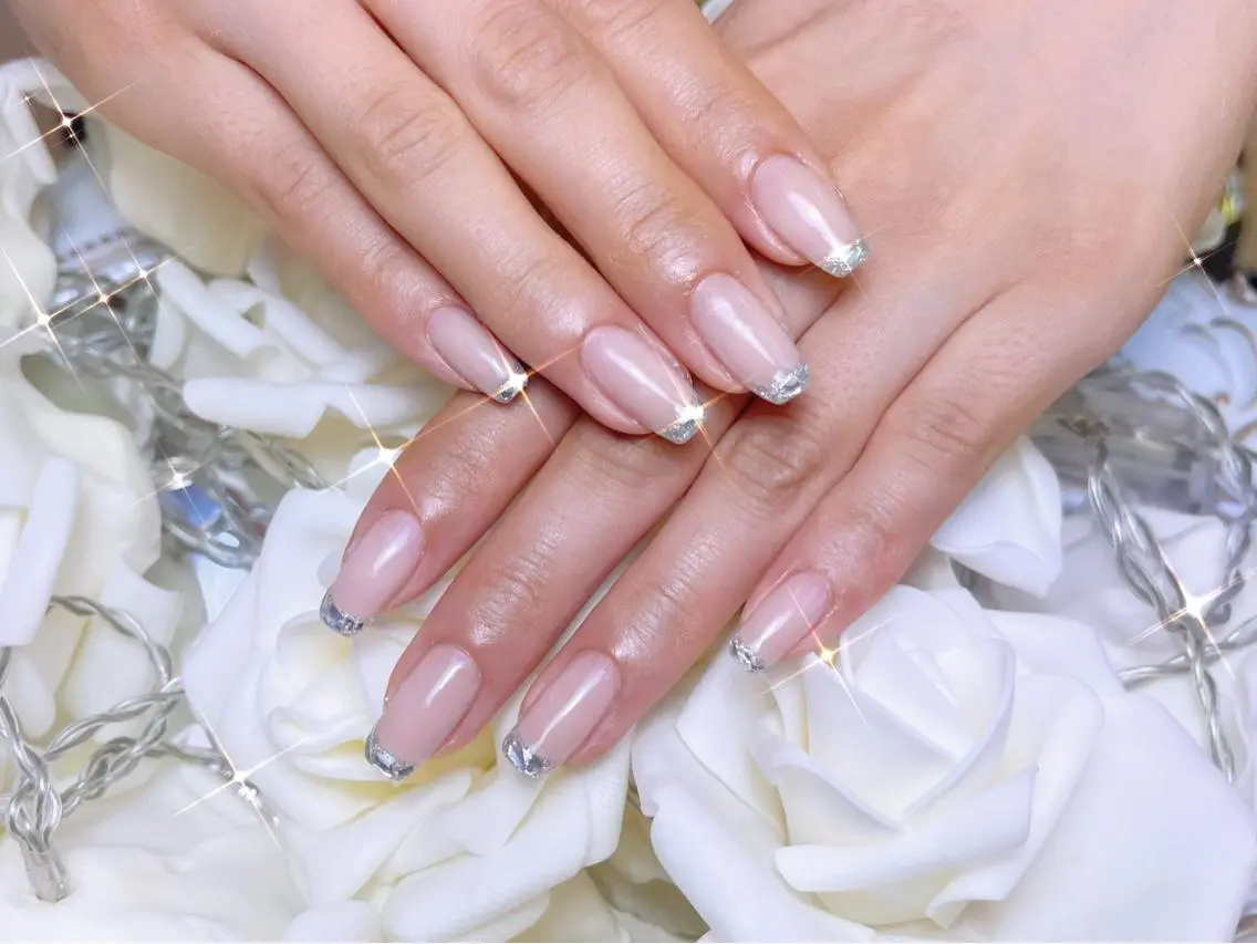 ネイル フレンチネイル ガラスフレンチ ToliyDeliy Nail Salonのネイルデザイン