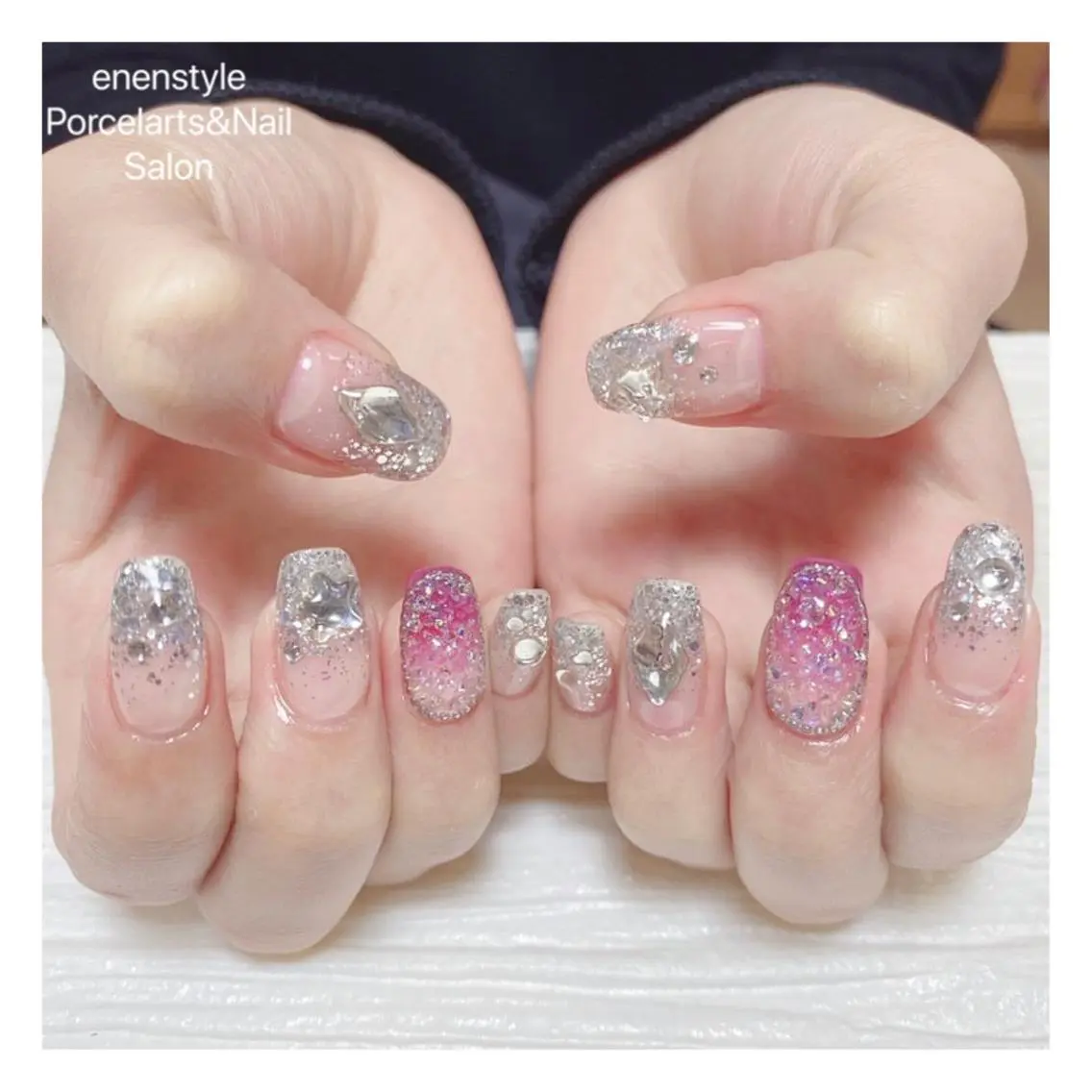 ミディアム ネイル ハンドネイル 🐾enen style 🐾のネイルデザイン
