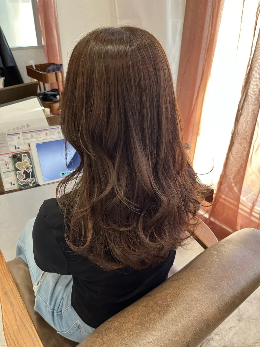 ロング カット ヘアカラー トリートメント 暖色＊ベージュ ＊くらたあやかのヘアスタイル