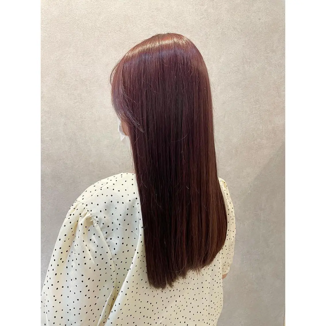 ロング カラー ヘアアレンジ ブリーチ カシス 透明感カラー ピンクカラー レッドカラー ヘアカラー トリートメント REONA🪽✨薬院 レイヤーカット🫧のヘアスタイル