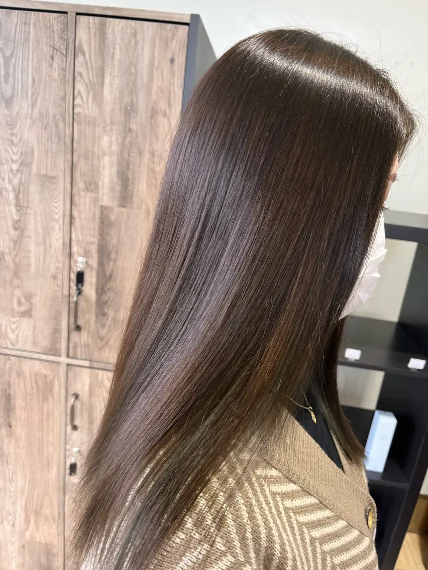 ロング 栗原 志穂のヘアスタイル